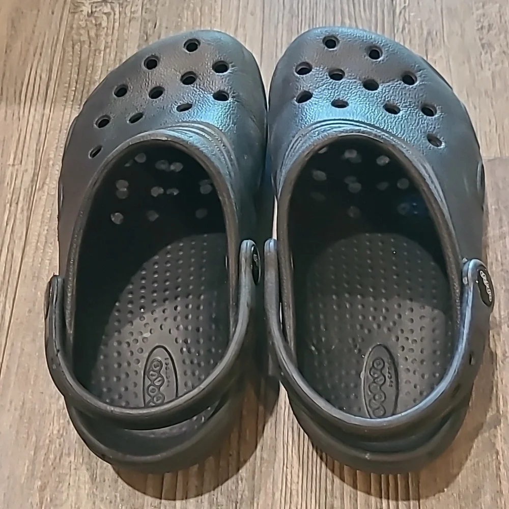 Crocs Unisex Black Size 1/2